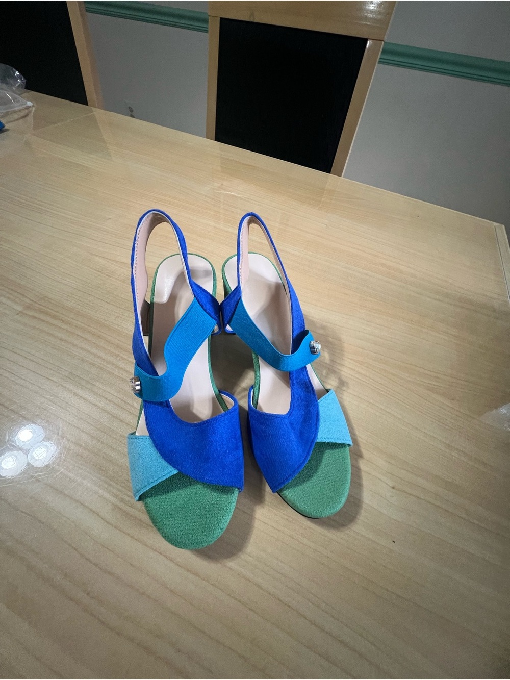 Amazon Blue and Green Women’s Slingback Heels